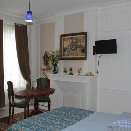 Les Unelli Ξενοδοχείο Cherbourg-en-Cotentin Εξωτερικό φωτογραφία